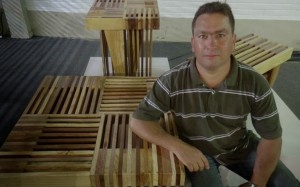 Fernando de Figueiredo com madeiras