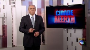 Marcelo Rezende apresentando o programa 'Cidade Alerta'