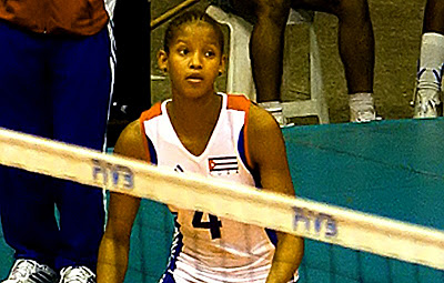 Seleção cubana de vôlei convoca jogadora de 14 anos