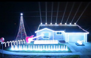 Espetáculo natalino de iluminação e música em casa de fã de Star Wars