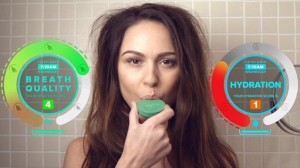 Aparelho usa smartphone para descobrir se usuário está com mau hálito