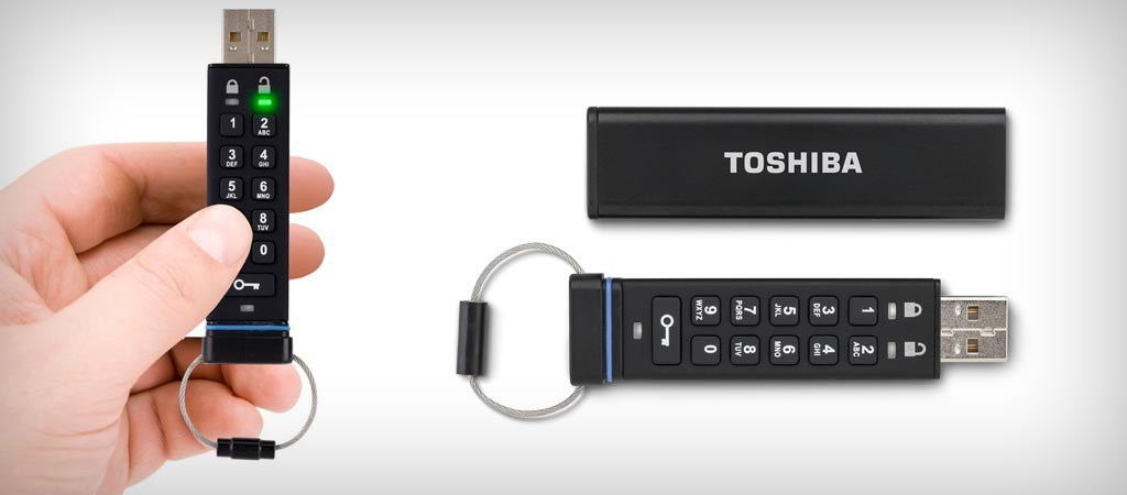 Toshiba lança pendrive com teclado integrado para senha