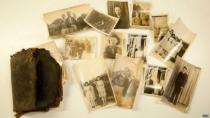 Homem recebe de volta carteira perdida há 65 anos na Grã-Bretanha