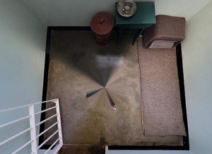 Tour virtual permite visita à cela onde Mandela esteve preso